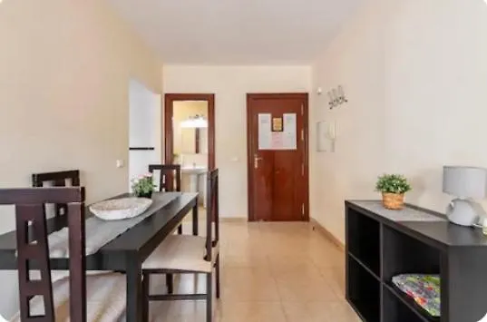 Apartamento En Primera Linea De Playa El Palo 말라가 아파트